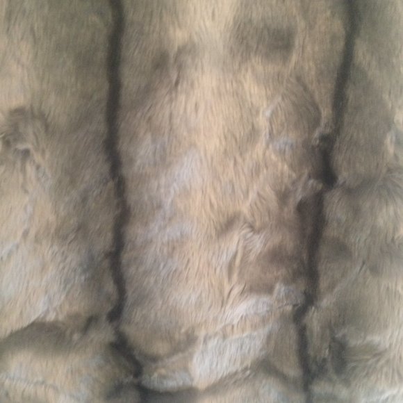 Faux Fur Vest BANDOLINO Size M Sleeveless Gray - Picture 4 of 14